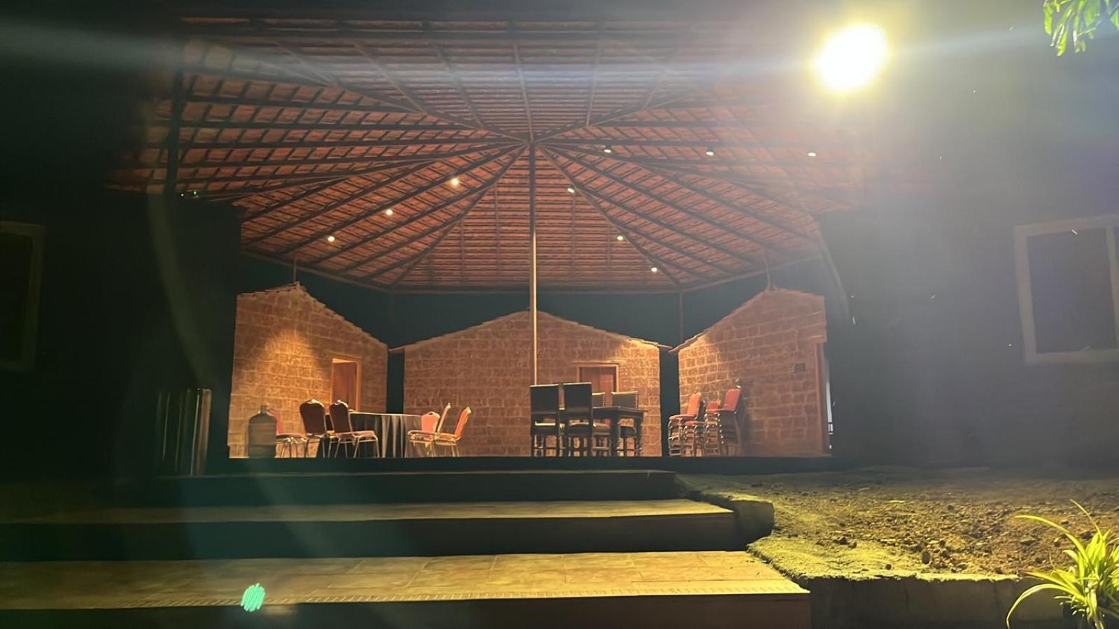 Hotel Rustic Vogue Shamirpet Zewnętrze zdjęcie